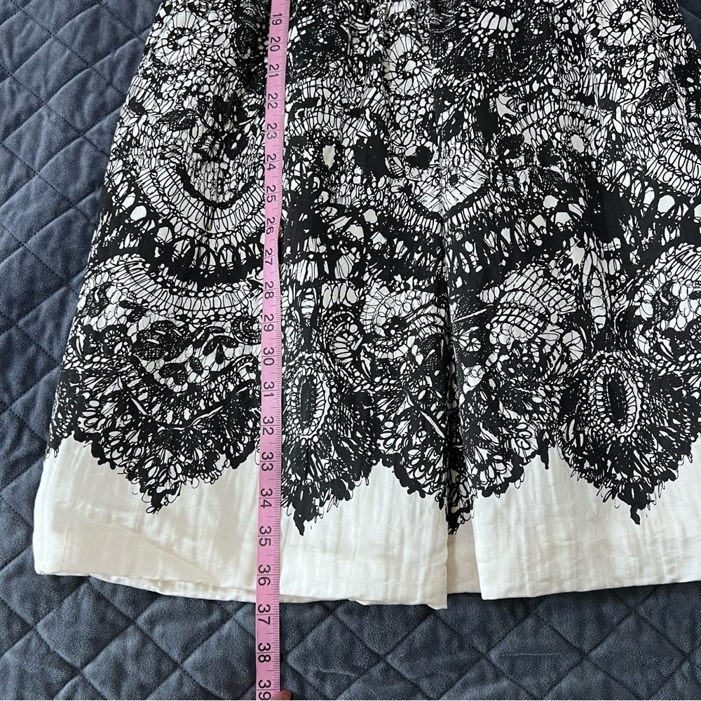 Prada Dress Women’s 10 46 Fit & Flared Satin Lace Printed Black White Short B23 - Picture 5 of 8